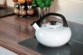 pol_pl_Czajnik-emaliowany-Forchetto-Luna-Bianco-2-5l-bialy-1819_3.jpg