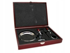 Zestaw do wina 6 el w skrzyni drewnianej PREZENT